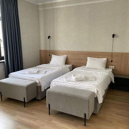 Hotel Issyk Ata Retreat à Gorno-Serafimovka Extérieur photo